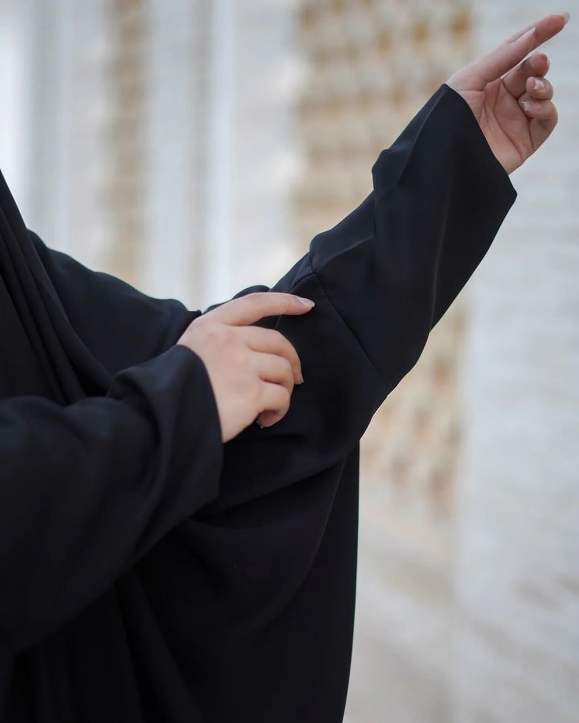 Premium Quality Irani Abbaya with Front Open Zip